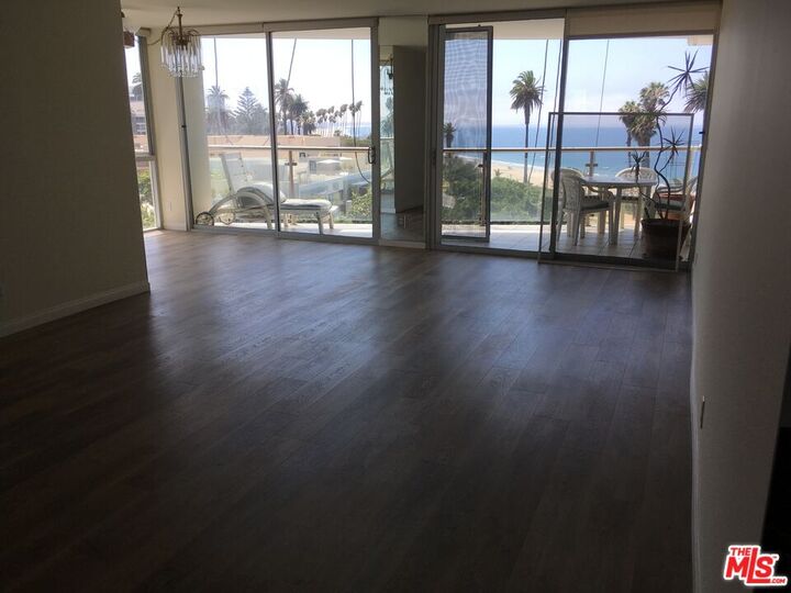 Property Photo:  201 Ocean Ave  CA 90402 