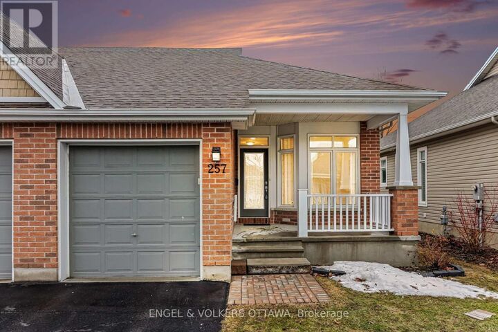 Property Photo:  257 Bulrush Crescent  ON K1T 0E5 