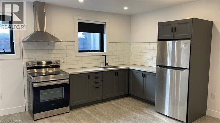 Property Photo:  284 James Street North 3  ON L8R 2L3 