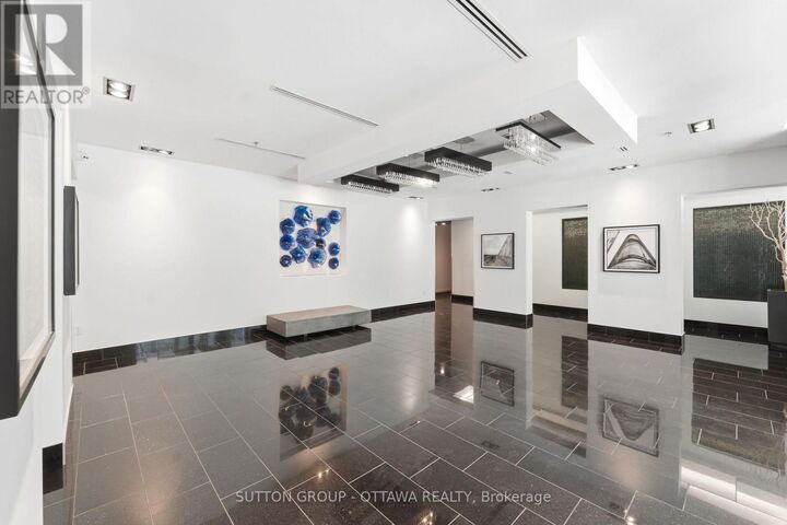 Property Photo:  101 Richmond Road 110  ON K1Z 0A6 