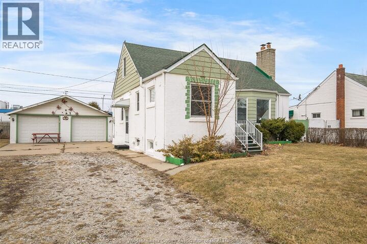 Property Photo:  2653 Alexis Street Lower  ON N8W 3Z7 