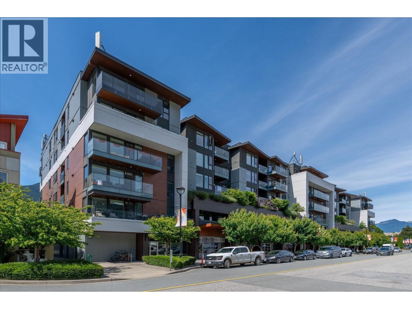 Property Photo:  37881 Cleveland Avenue 402  BC V8B 0Z7 