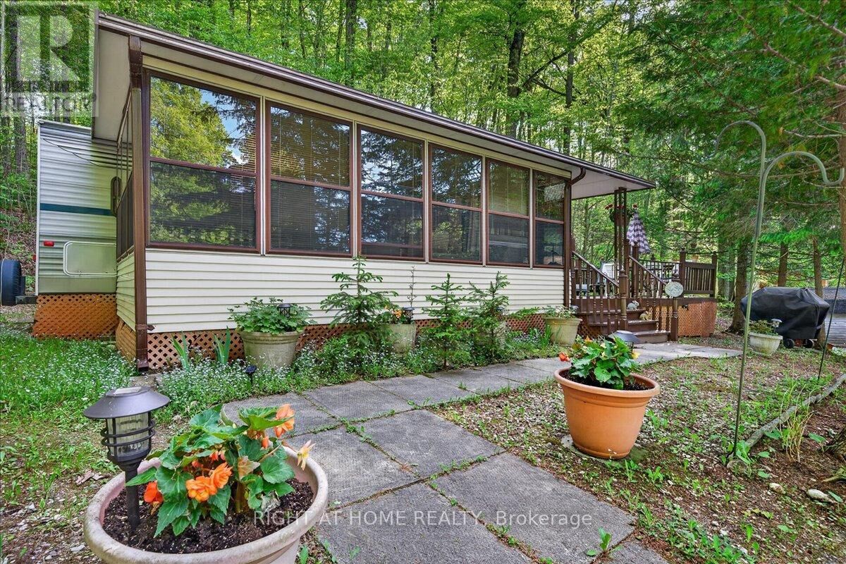 Property Photo:  142571 35 Road 201  ON N0G 1C0 