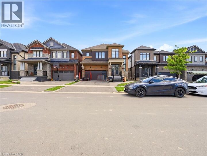 Property Photo:  22 Lillian Way  ON N3W 0C6 