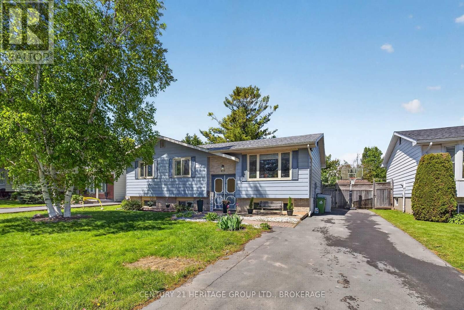 Property Photo: 825 Allum Avenue ON K7M 7A3