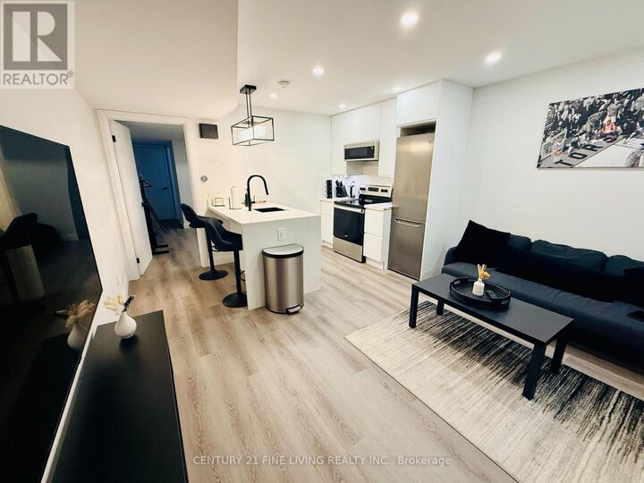 Property Photo:  402 McRoberts Avenue  ON M6E 4R2 
