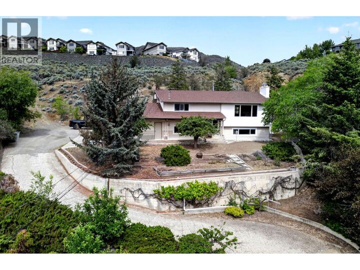820 Anderson Terrace — photo 1