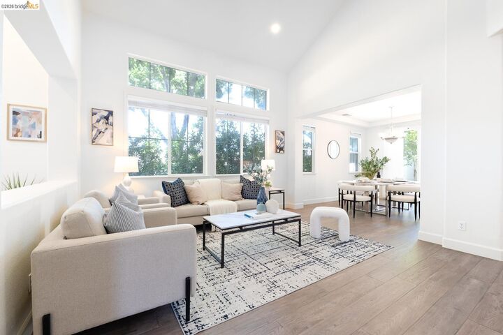 Property Photo: 5947 Pala Mesa Dr CA 95123