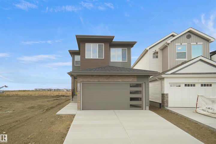 Photo de la propriété:  2258 194A Street NW  AB T6M 1P9 