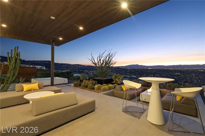 Property Photo: 375 Tranquil Peak Court NV 89012