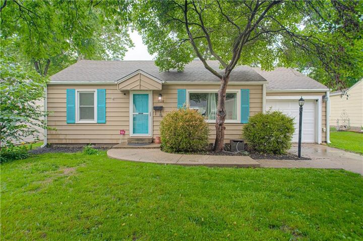 Property Photo:  7628 Foster Street  KS 66204 