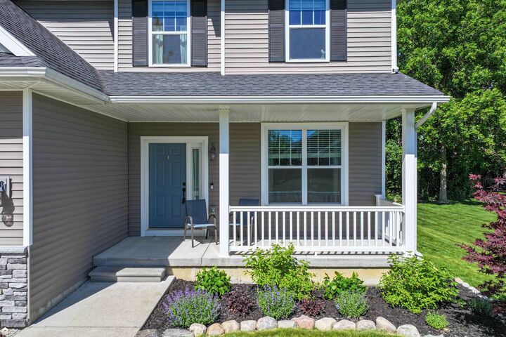 Property Photo:  9252 Hidden Oaks Drive  MI 48439 