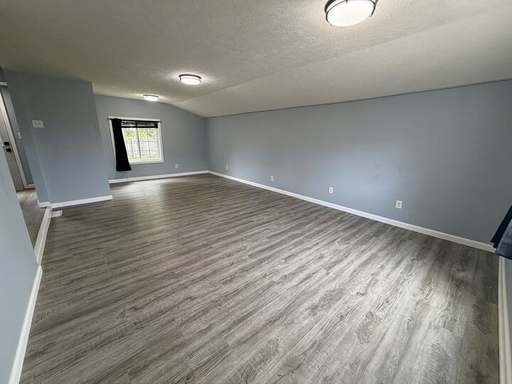 Property Photo:  611 N Chestnut Street  IL 61777 