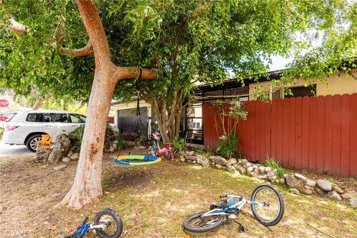 Property Photo:  348 Calle De Andalucia  CA 90277 