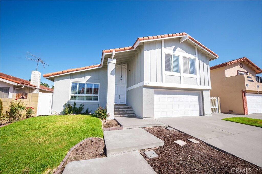 Property Photo: 8431 Aspenwood CA 92683