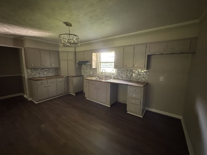 Property Photo:  2385 Midway Rd  TN 37166 