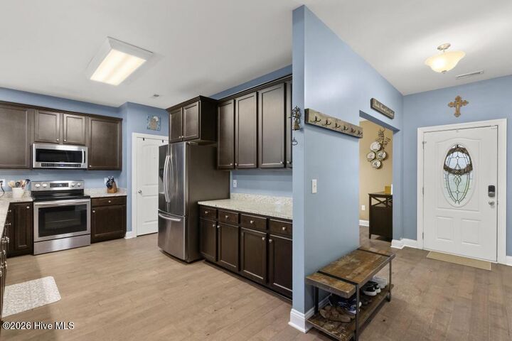 Property Photo:  502 Bluff View Lane  NC 28584 