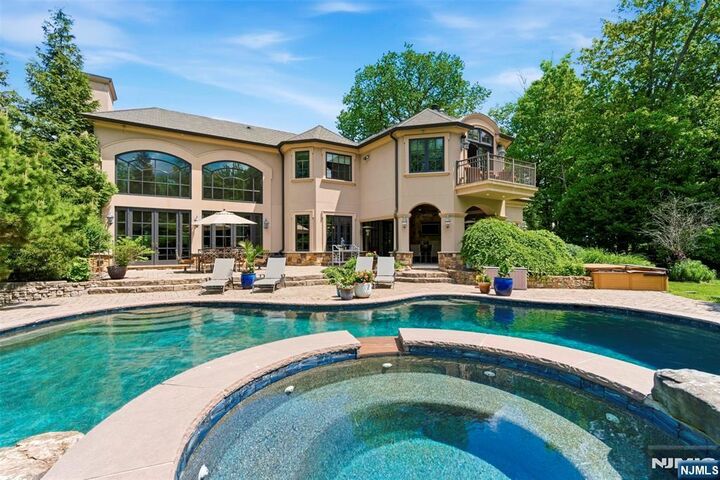Property Photo:  70 Oak Drive  NJ 07458 