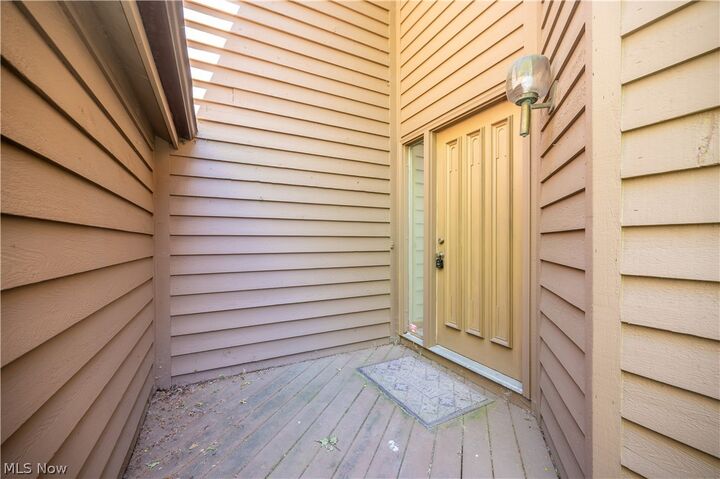 Property Photo:  9114 Inverrary Drive SE  OH 44484 