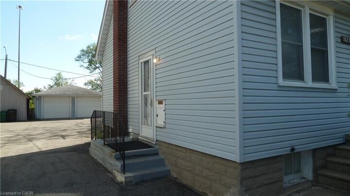 Property Photo:  1023 Weber Street E  ON N2A 1B4 
