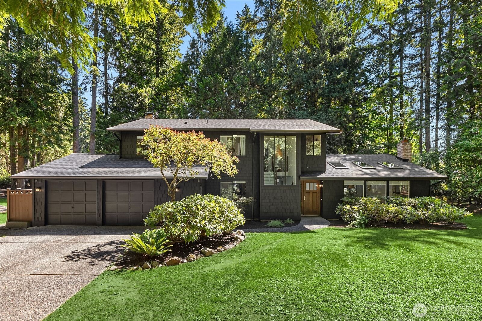 Property Photo:  6322 NE Lariat Loop  WA 98110 