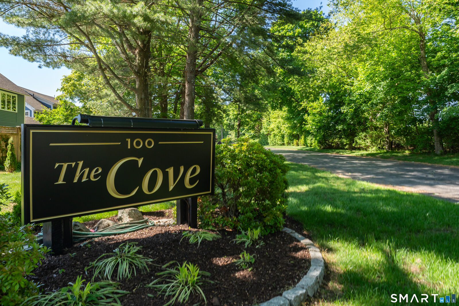 Property Photo:  100 Sheffield Street A2  CT 06475 