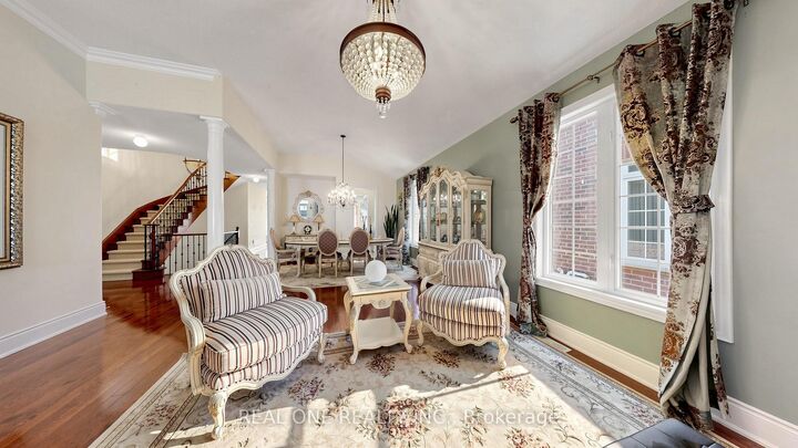 Property Photo: 58 Emerald Hts Drive ON L4A 0C8