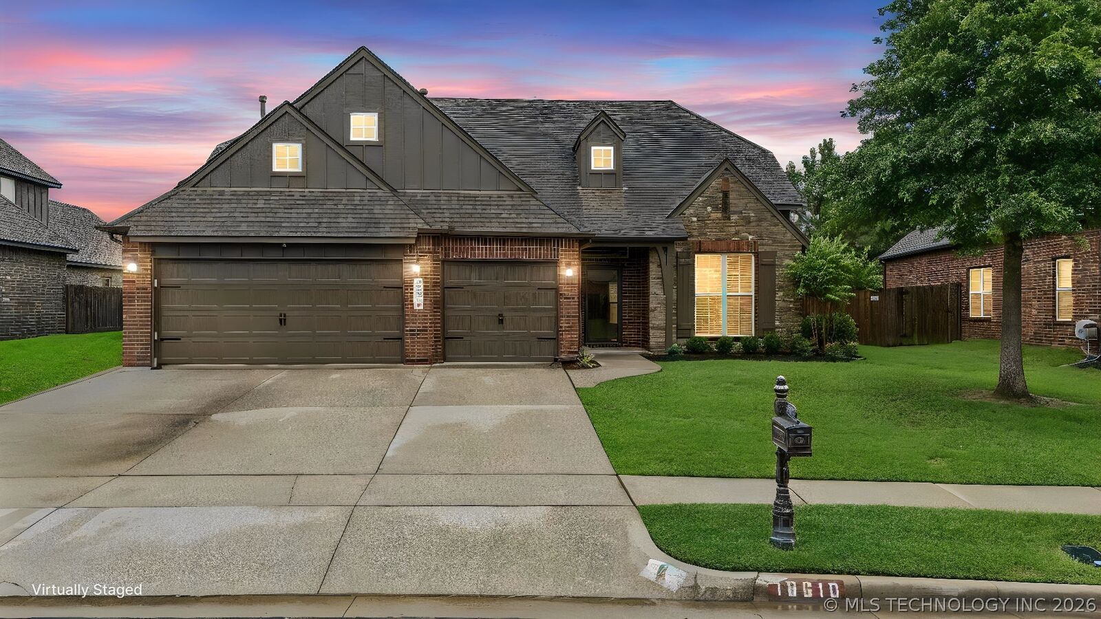 Property Photo:  18610 E 42nd Place  OK 74134 