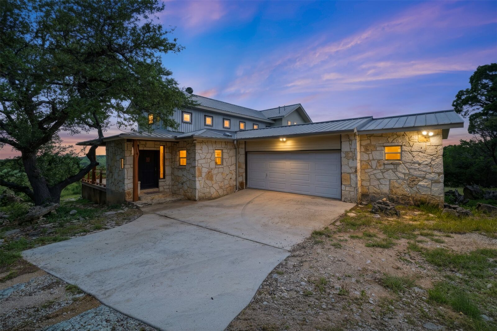 Property Photo:  700 Skyline Ridge Lookout Drive  TX 78676 