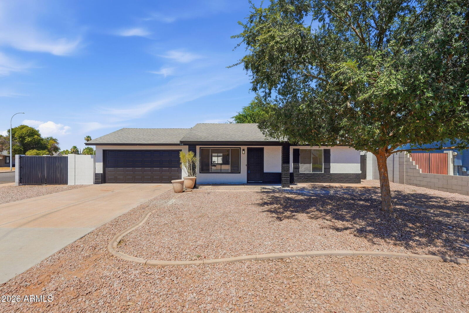 Property Photo:  182 S Oak Street  AZ 85226 