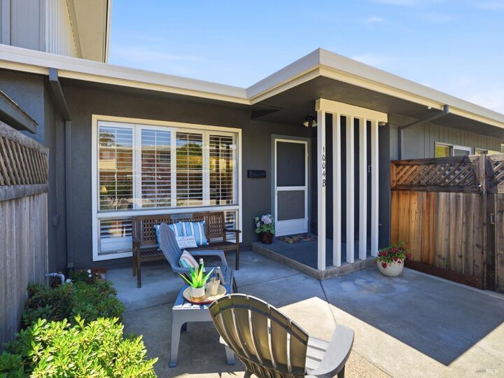 Property Photo:  1004 B Los Gamos Road  CA 94903 