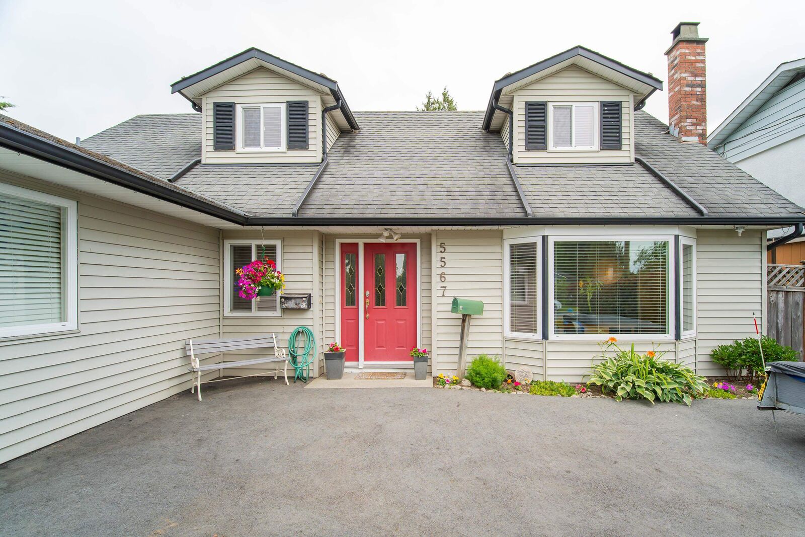 Property Photo: 5567 44 Avenue BC V4K 1C9