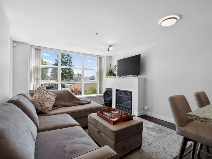 Property Photo:  3255 Smith Avenue 411  BC V5G 0B5 