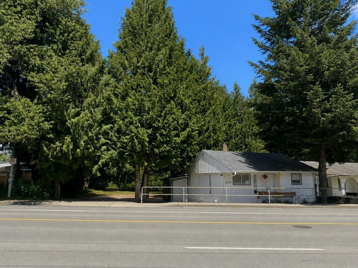 Property Photo: 33431 George Ferguson Way BC V2S 2L9