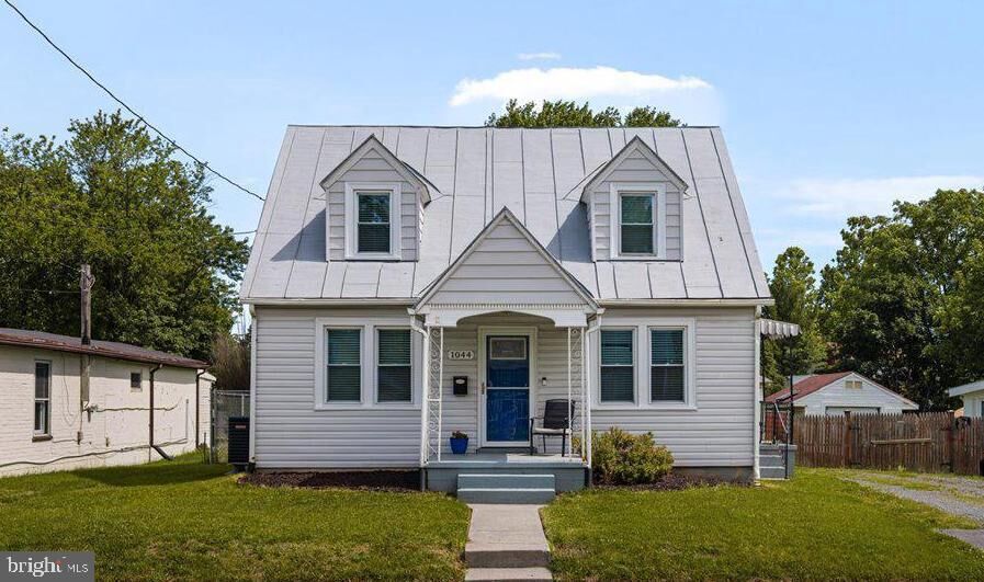 Property Photo:  1044 Orchard Avenue  VA 22601 