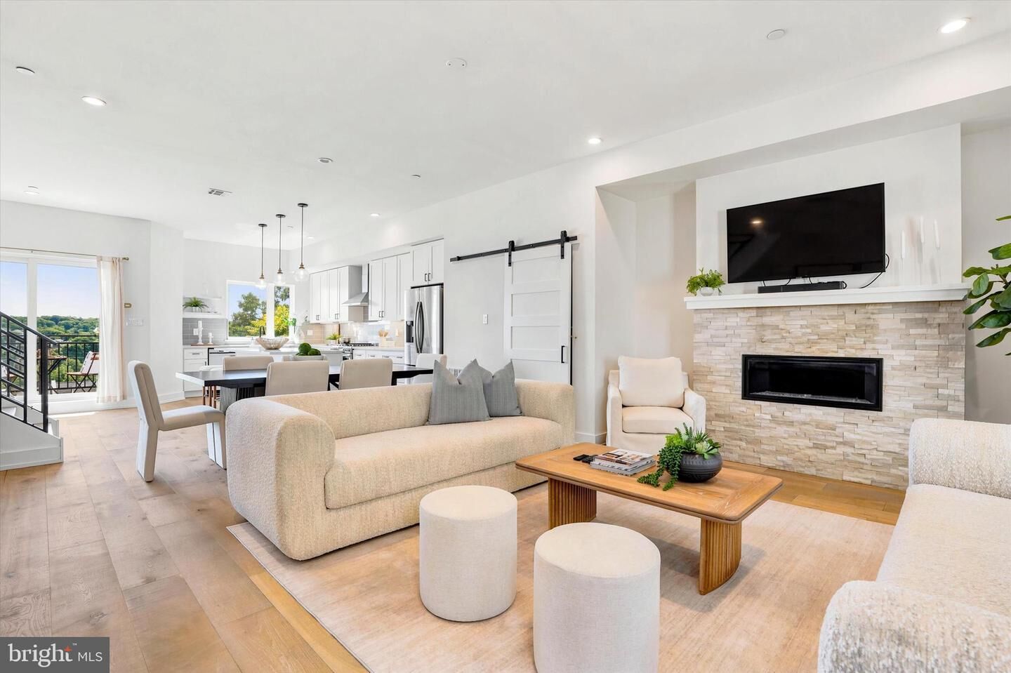 Property Photo:  263 Hermitage Street 7  PA 19127 