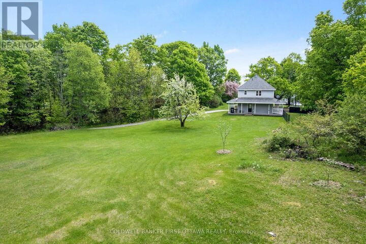 Property Photo:  2511 Concession 10C  ON K0A 1P0 