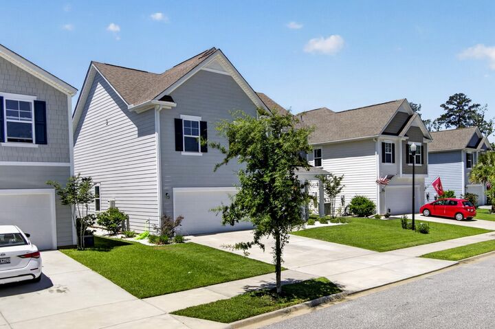 Property Photo: 437 Ribbon Road SC 29483