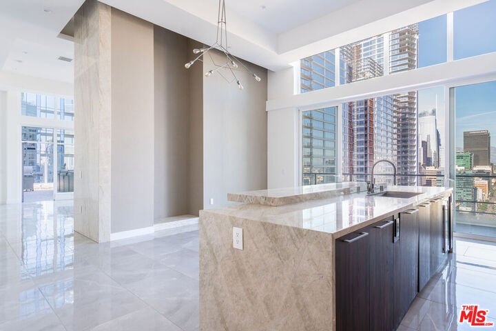 Property Photo: 1201 S Hope St CA 90015