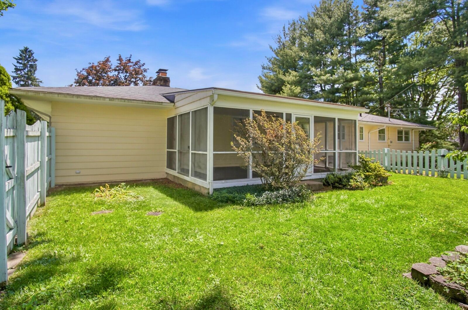 Property Photo: 375 Broadview Avenue OH 43701