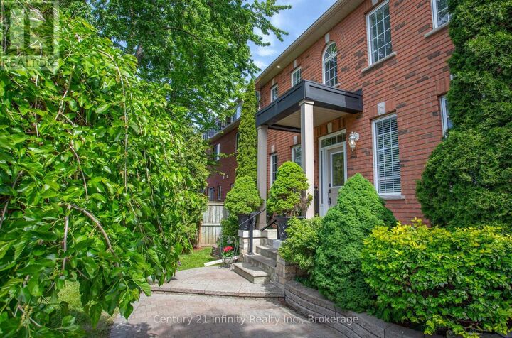 Property Photo:  1000 Riverview Crescent  ON L1V 7E5 