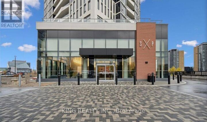 Property Photo:  25 Wellington Street South 3414  ON N2G 0G5 