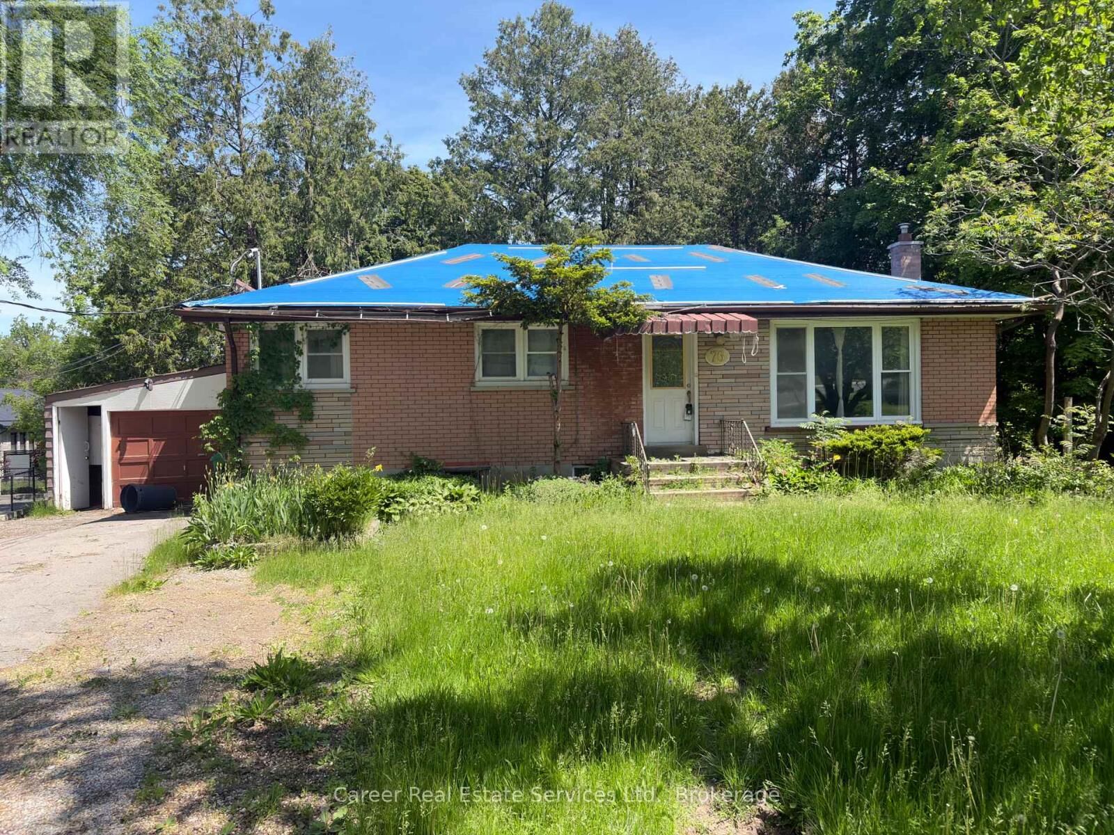 Property Photo:  76 Springbrook Drive  ON K9J 1L1 