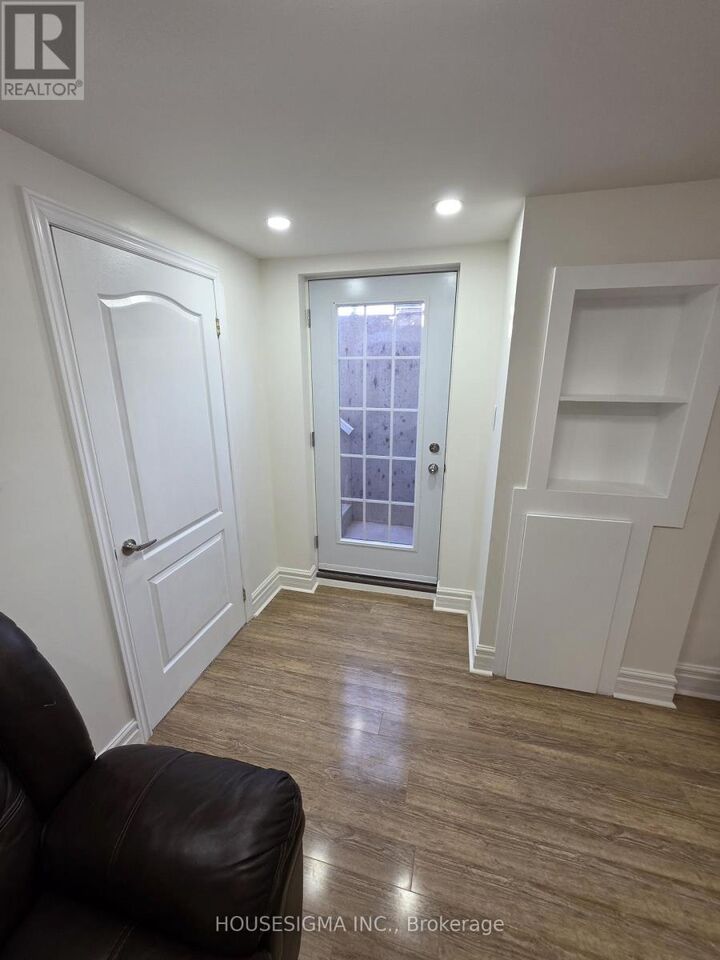 Property Photo:  178 Hawkview Boulevard  ON L4H 2G5 
