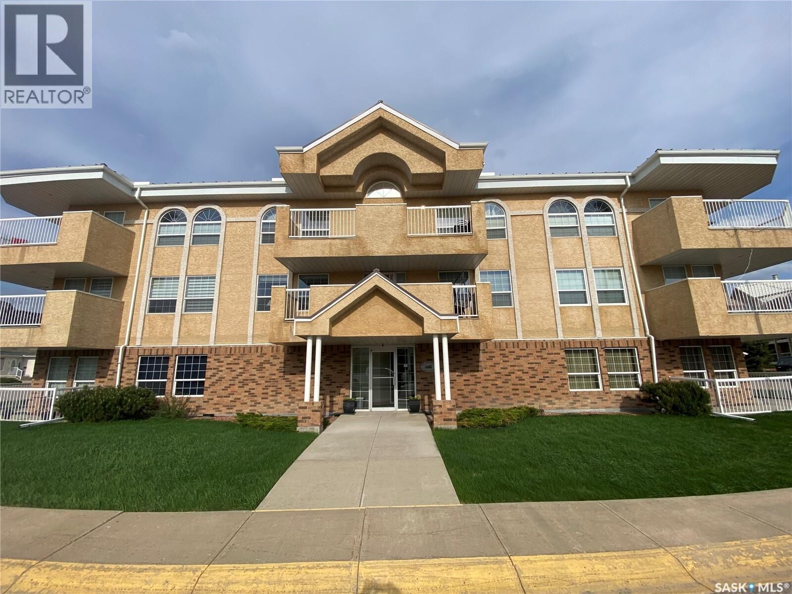 Property Photo:  203 57 Russell Drive  SK S3N 4B6 