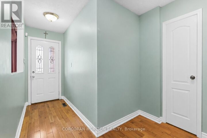 Property Photo:  28 Chad Crescent  ON M1B 2Z6 