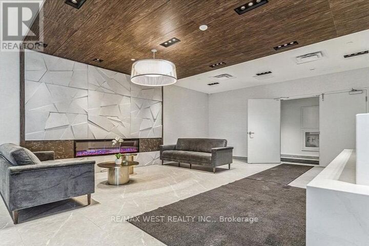 Property Photo:  58 Lakeside Terrace 301  ON L4M 0L5 