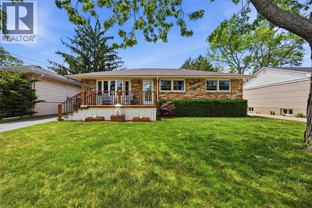 Property Photo:  893 Hollands Avenue  ON N7S 3B9 