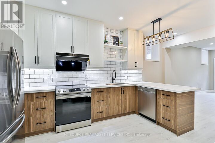 Property Photo:  747 Langford Boulevard B  ON L3Z 4H8 