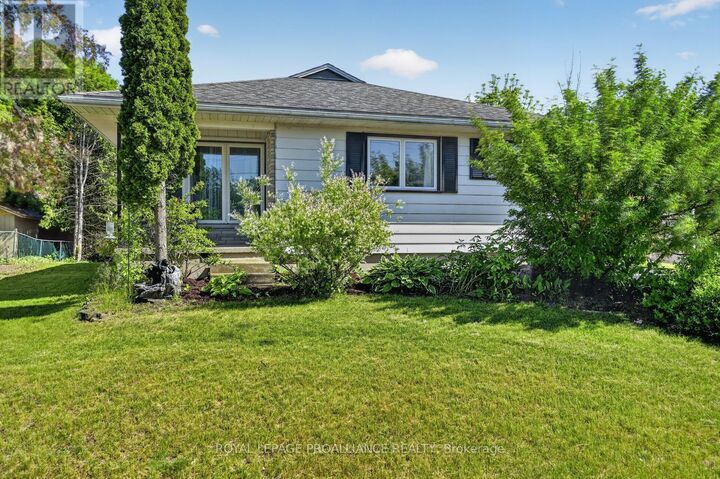 481 McAuley Road — photo 1